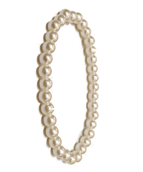 Faux pearl necklace – ivory cream single strand.