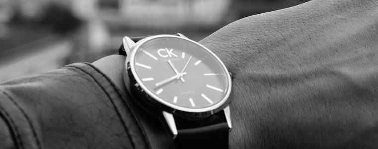 Why wear a wristwatch?